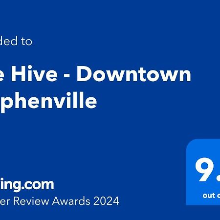 The Hive - Downtown Стивънвил Екстериор снимка